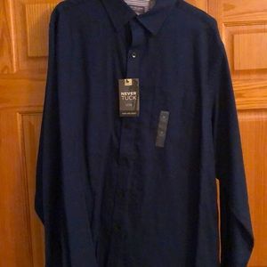 Van Heusen Button Down Shirt: M, 15-15 1/2
